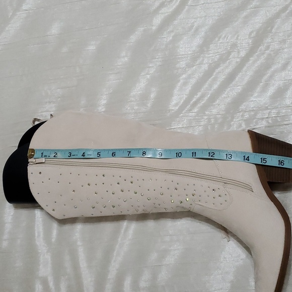 Fringe cream boots with BLING. NWOT! - Picture 7 of 9